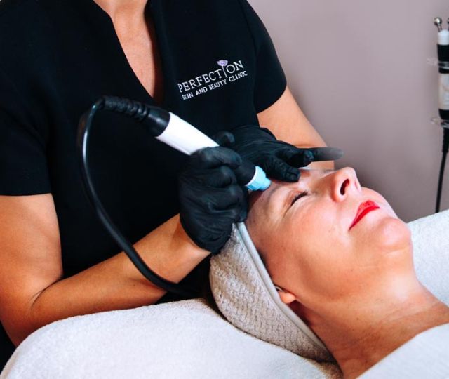 Hydra Facial