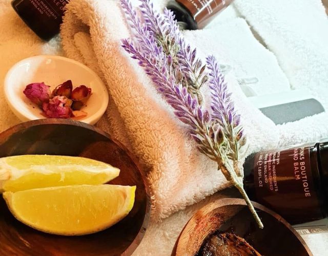 Pedicure seating area